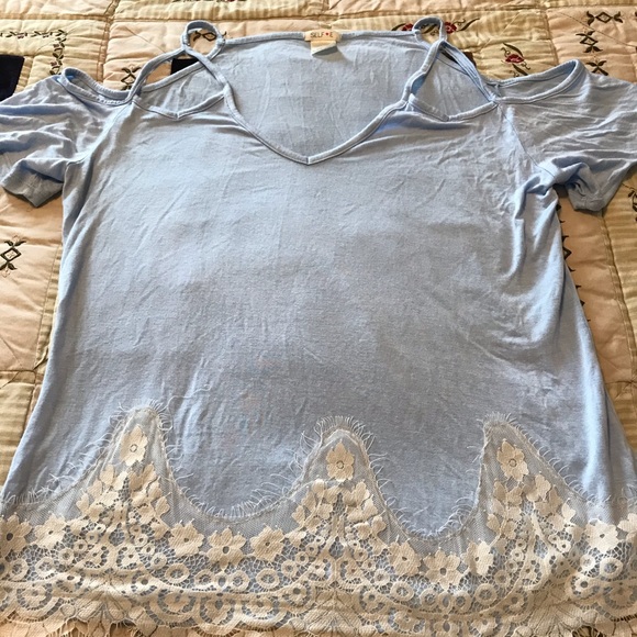 🌟4🌟 Tops - Picture 6 of 8